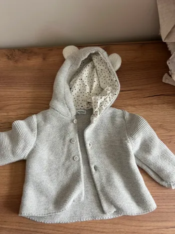 Gilet à capuche