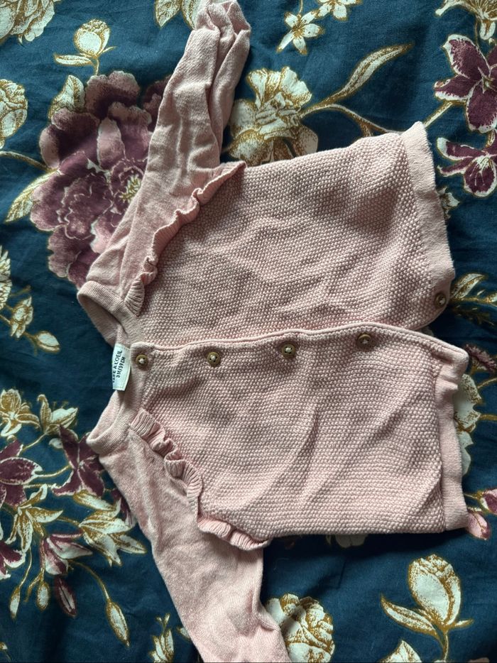 Petit gilet en maille – Taille 3 mois – Très bon état – Tape à l’œil - photo numéro 2