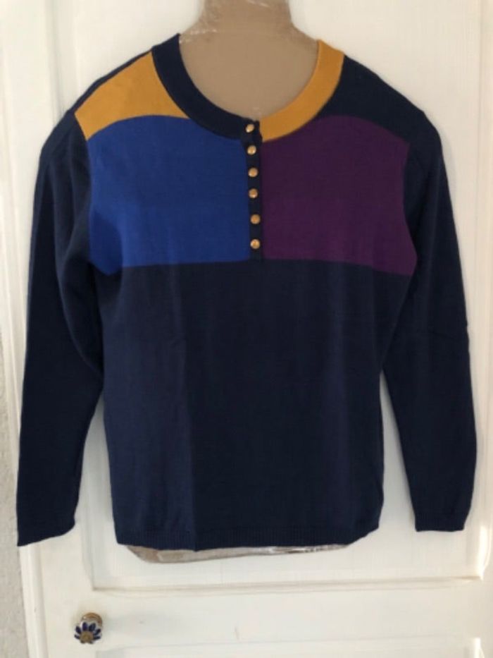 Pull vintage col rond avec boutonnage T unique (40-44)
