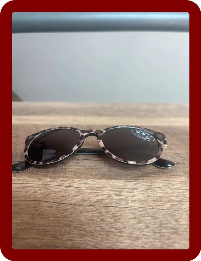 Lunette de soleil Dolce&Gabanna logo doré et motif jaguar/panthère - photo numéro 10