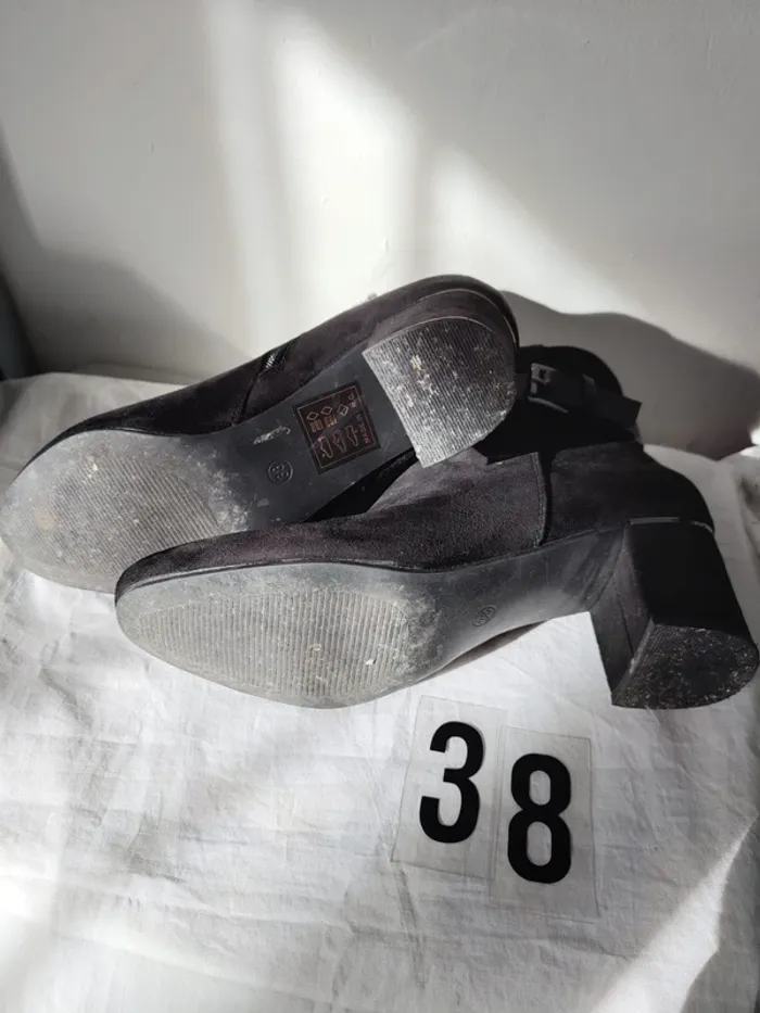 Bottines noires - photo numéro 3