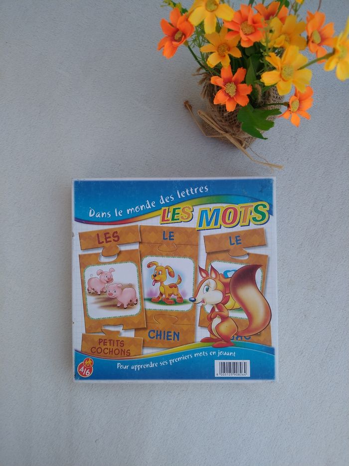 Puzzle Les mots Clementoni