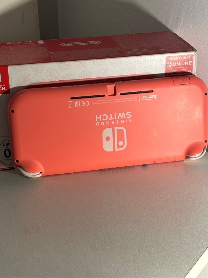 Nintendo switch lite corail animal crossing - photo numéro 4