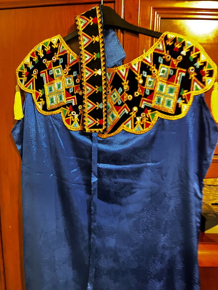 Robe kabyle brodé pour femme,, tissu satin bleu - photo numéro 2