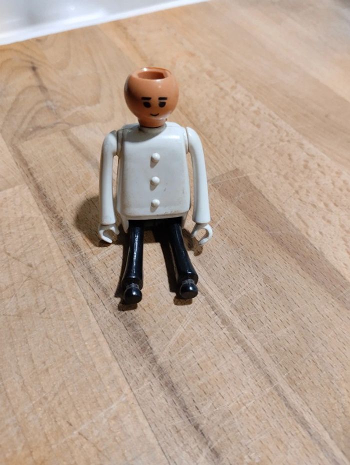 Personnage Playbig (ancêtre du Playmobil) - photo numéro 2