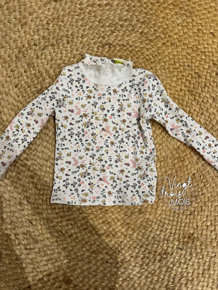 Pull à fleurs