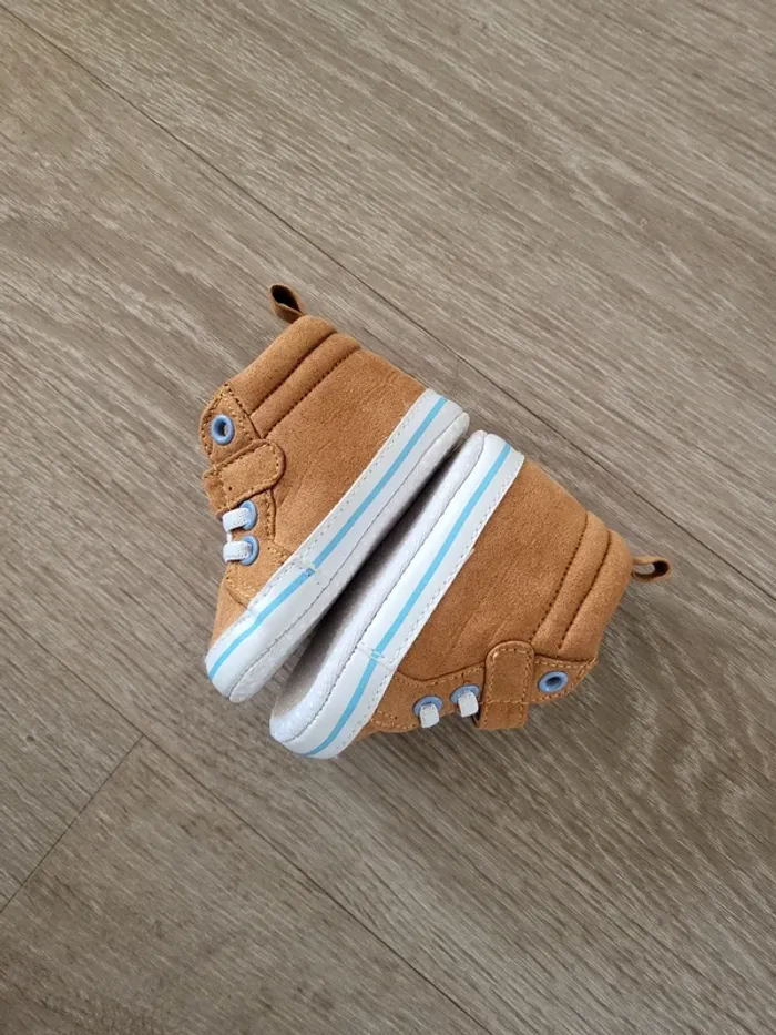 Chaussures taille 17/18 - photo numéro 2