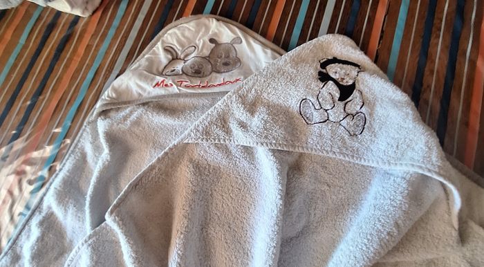 Lot 2 capes de bain