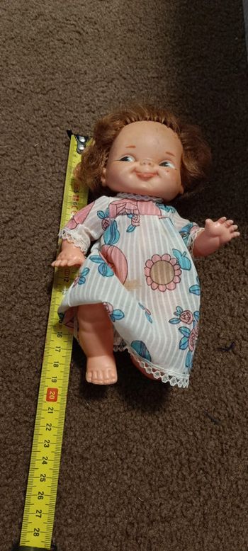 Petite poupée famosa