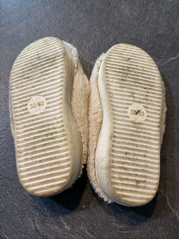 Chaussons 32/33 - photo numéro 2