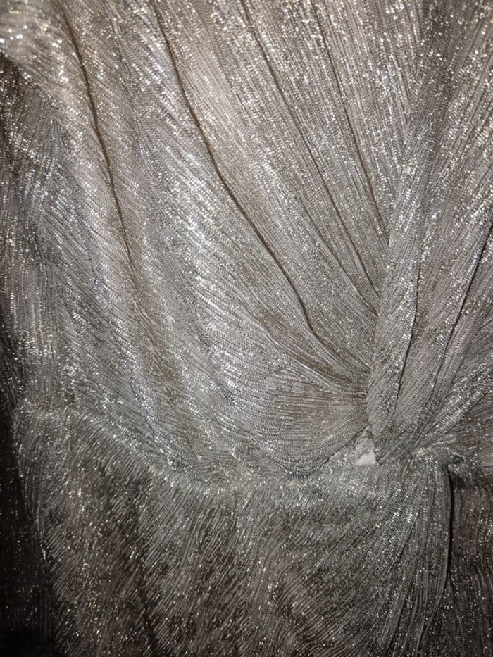 Robe dorée pour fêtes paillettes cache cœur naf naf taille 38 - photo numéro 2