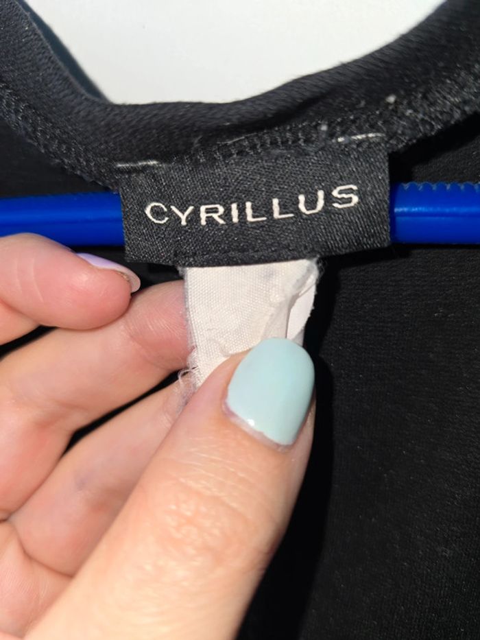 Robe noir - photo numéro 3