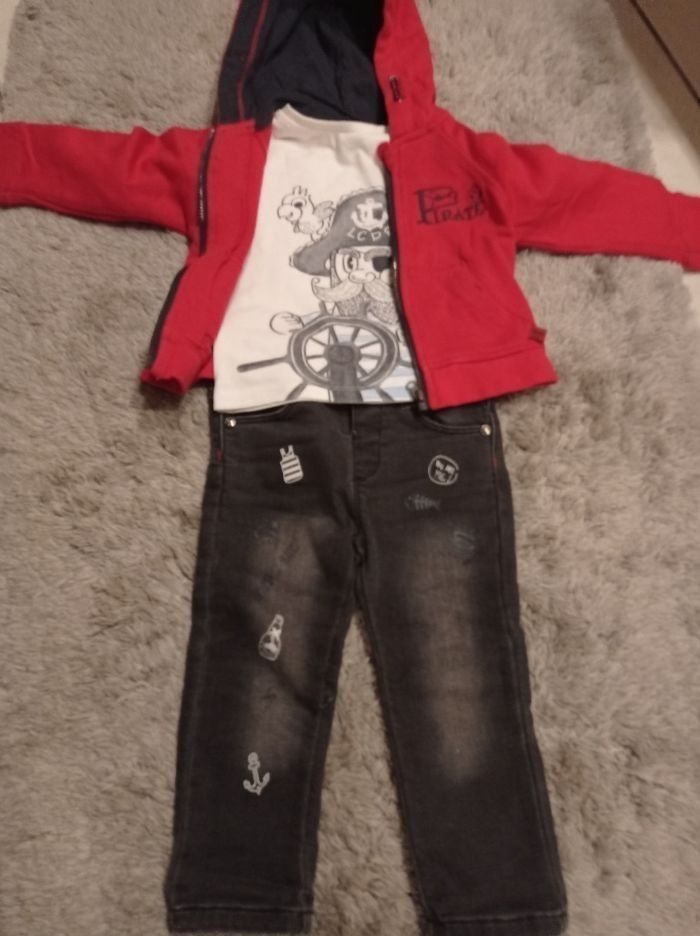 Ensemble taille 18 mois compagnie des petits