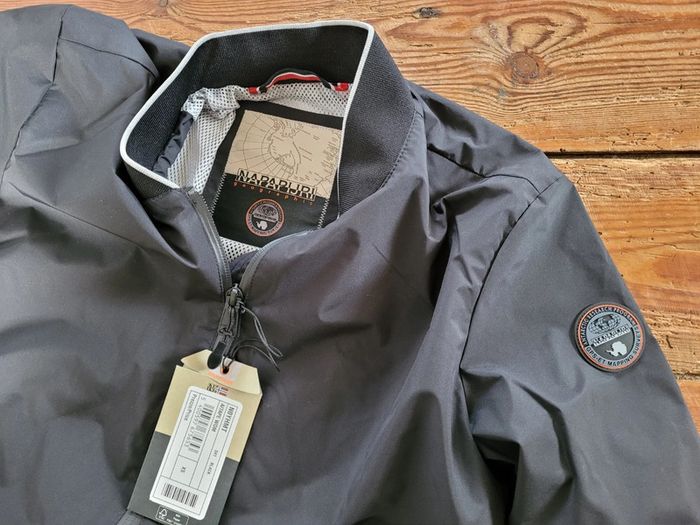 NEUF Veste blouson Napapijri noir zip fermeture éclair poches logos XS