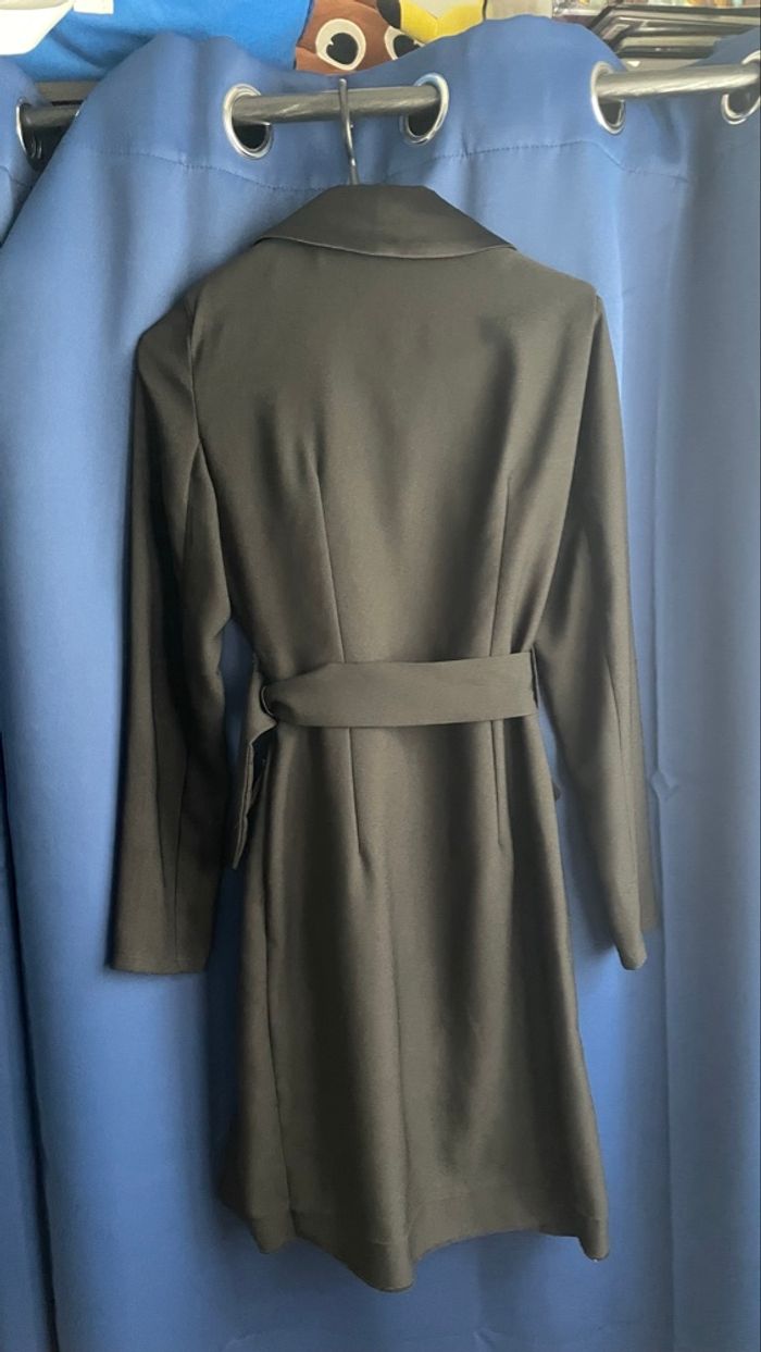 Robe noir avec ceinture NafNaf taille 34 - photo numéro 2
