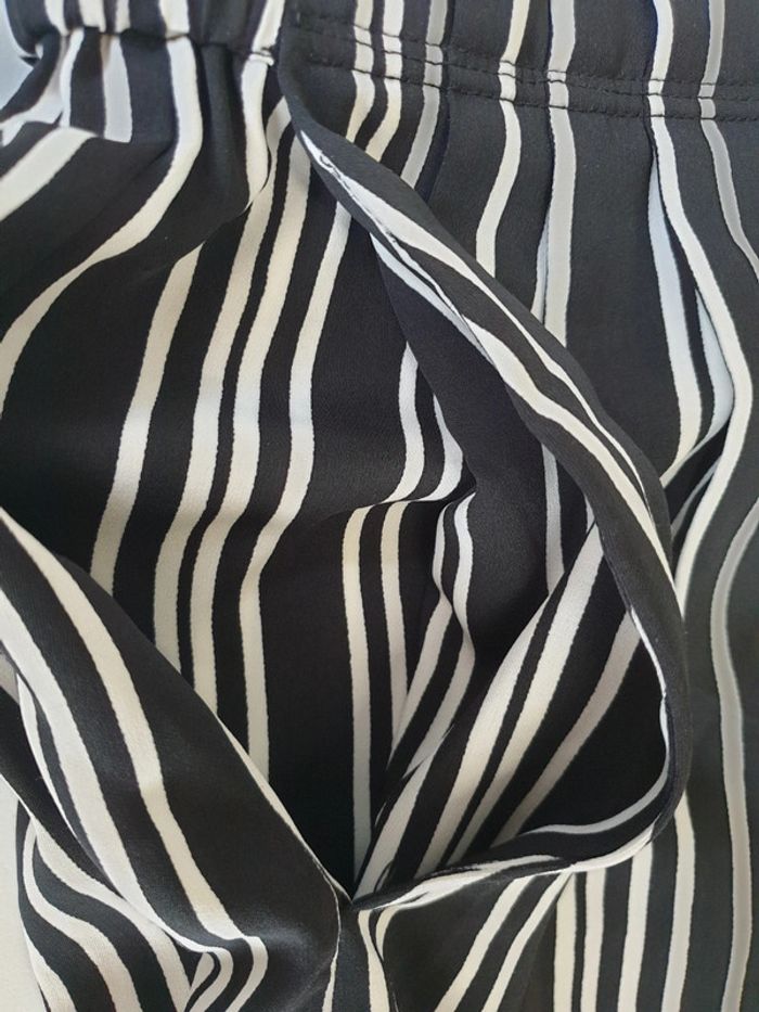 Jupe à lignes - photo numéro 3