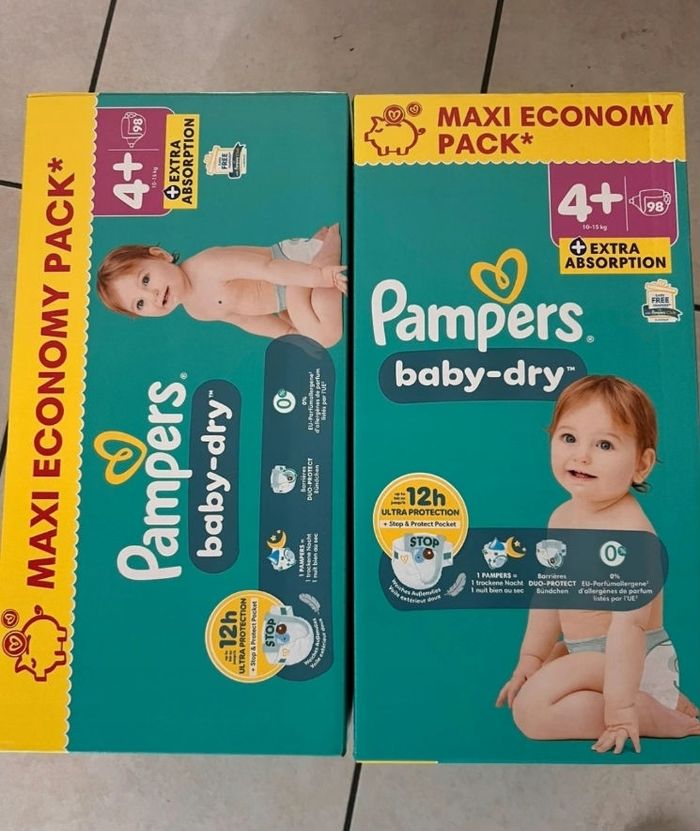 196 couches Pampers taille 4+