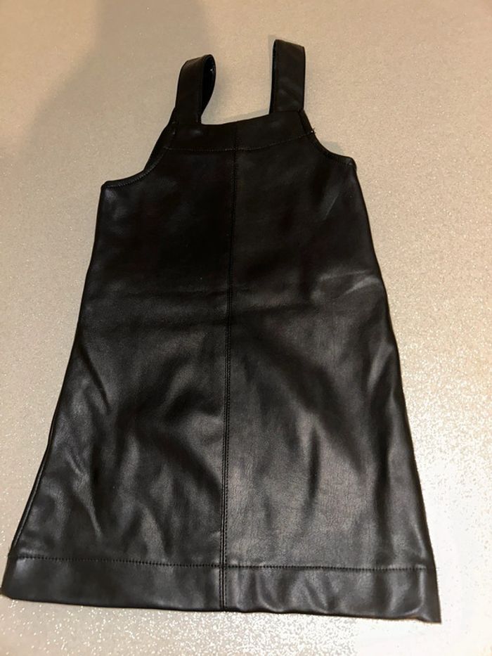 Robe simili cuire 3/4 ans - photo numéro 4