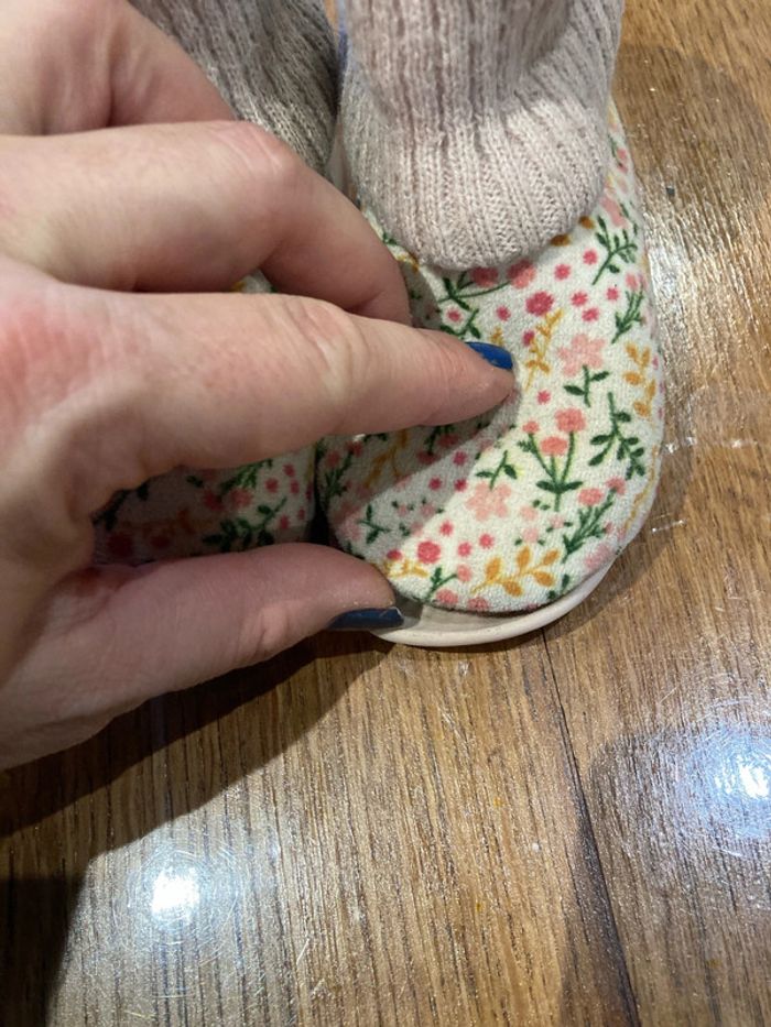 Chaussons a fleurs - photo numéro 5