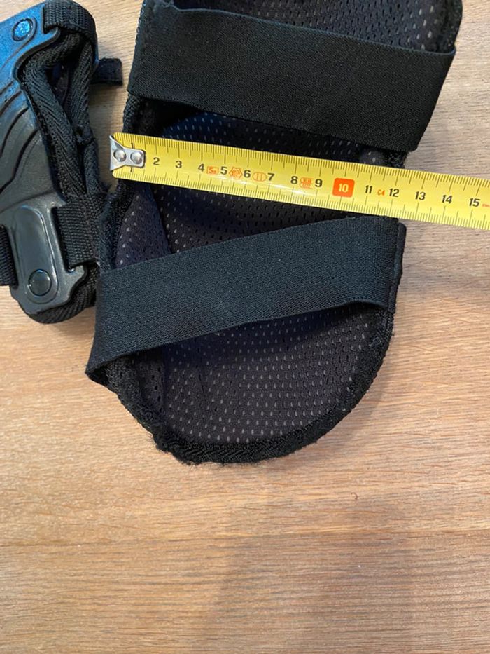 Lot de deux paires de protections genoux et deux paires de protections mains taille S - photo numéro 18