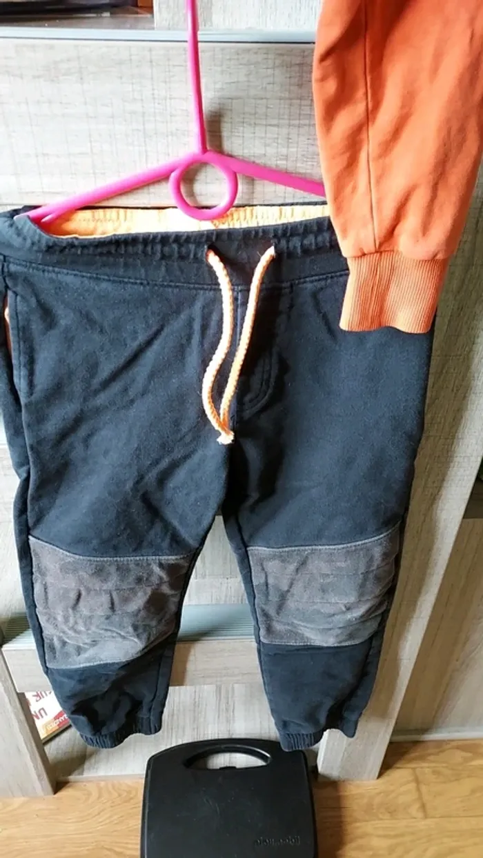 Joggin garçon 8 ans - photo numéro 2