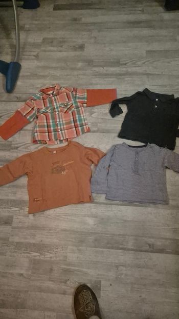 Vend le.lots de haut garçon 12 mois