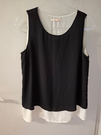 Blouse taille 40 en très bon état 