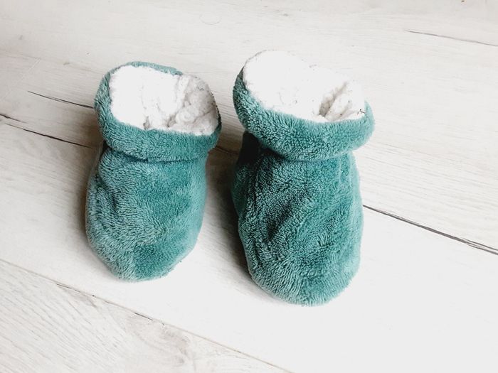 Chaussures chaussons molletonnés mixte garçon fille  antidérapants pointure 17