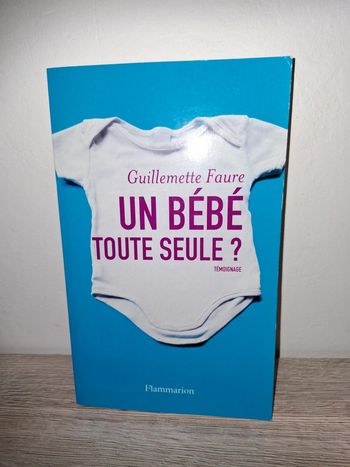 Livre un bébé toute seule