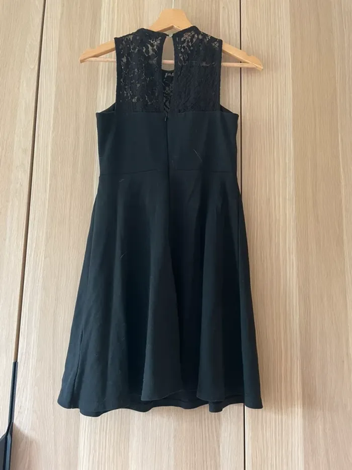 Robe noire - photo numéro 2