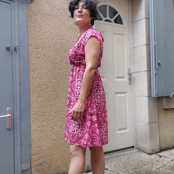 Superbe robe rue des abesses taille S - photo numéro 2