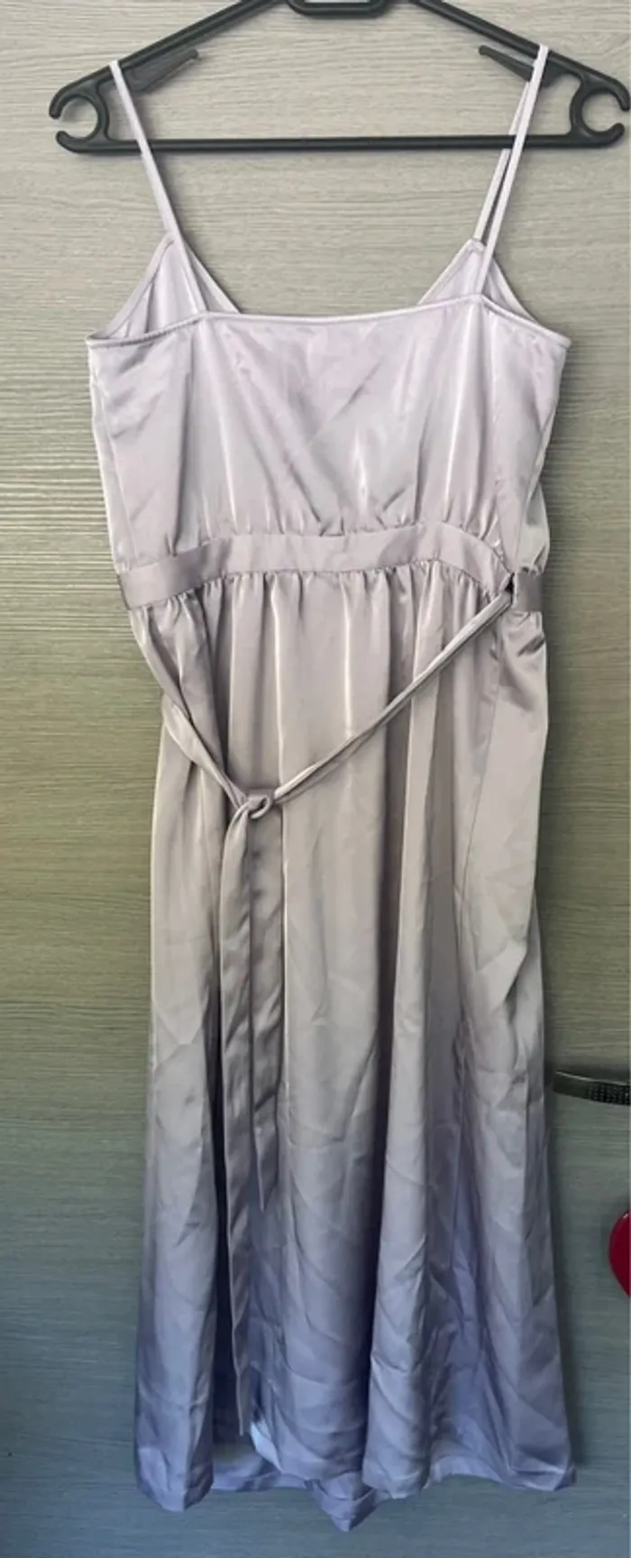 Robe satinée👗 - photo numéro 8