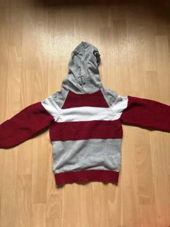 Pull capuche