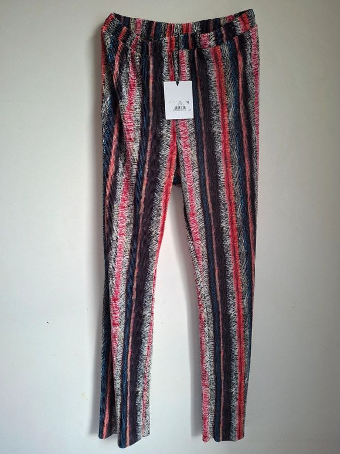 Pantalon ample rayé léger, plissé, fluide, taille élastique, Glamorous, neuf , taille 38
