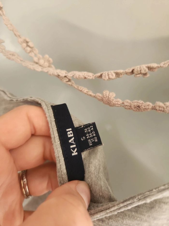 Crop top Kiabi taille S en bon état - photo numéro 8