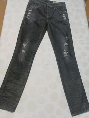 Pantalon jeans femme Diesel taille 34/36  coupe skinny style usé troué