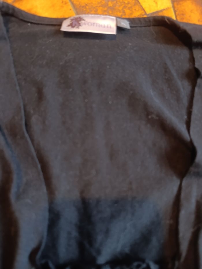 Haut noir - photo numéro 2