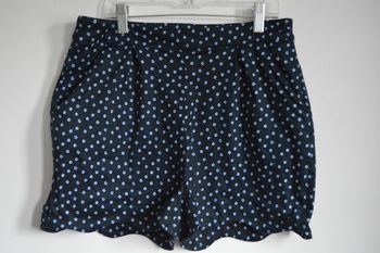 Short imprimé bleu marine Mademoiselle R taille 40 – motif fleuri – bas ondulé