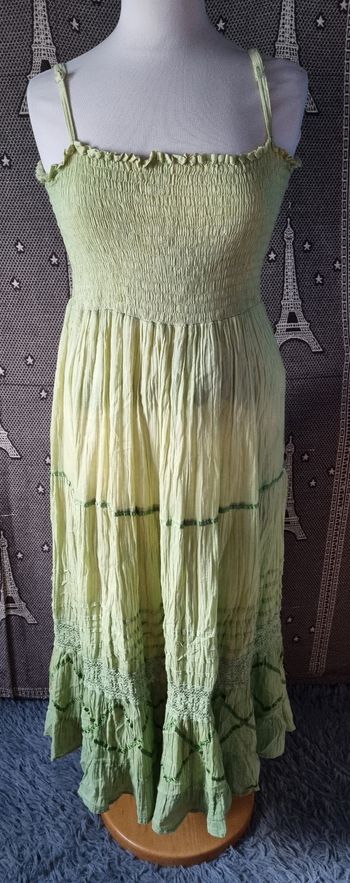 Robe d'été verte taille 42