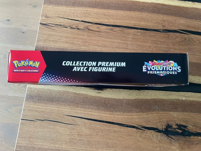 Pokémon - Coffret Collection Premium Figurine EV8.5 : Évolutions Prismatiques - photo numéro 5