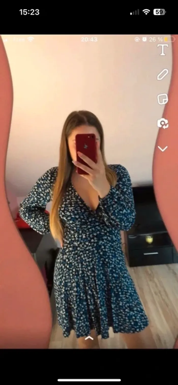 robe fleuris bleu et noir stradivarius - photo numéro 8