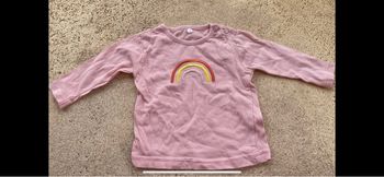 Tee shirt rose arc en ciel neuf