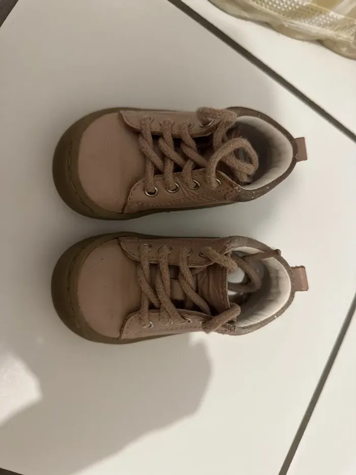 Chaussure bébé - photo numéro 2