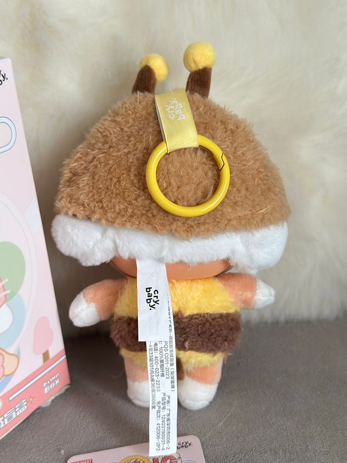 Cry baby i’ll bring you a flower crying again plush pendant - photo numéro 5