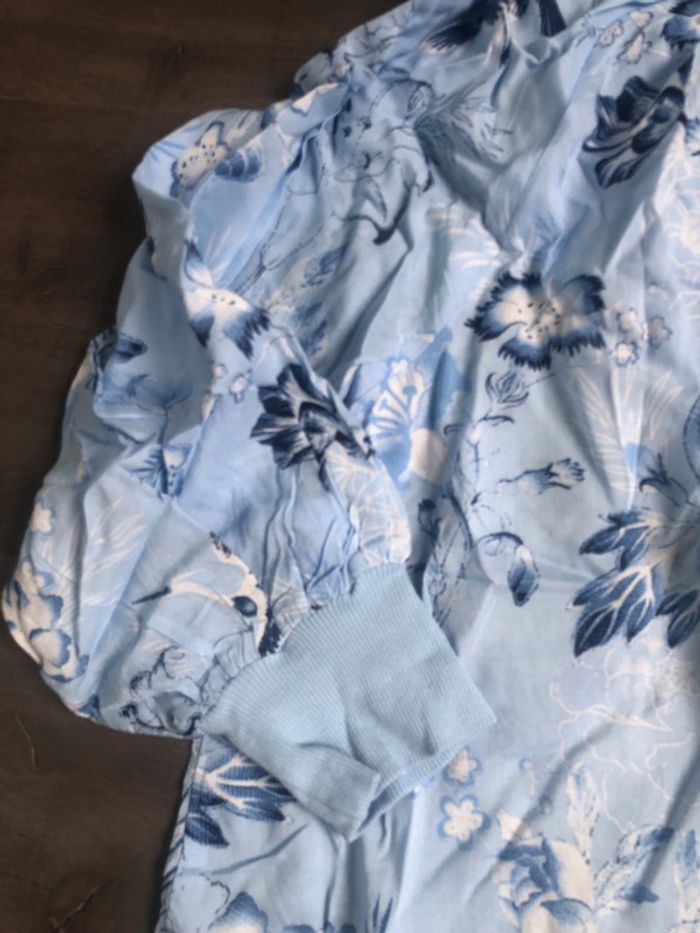 Très jolie blouse H&M taille 34 ample imprimée japonisant - photo numéro 2