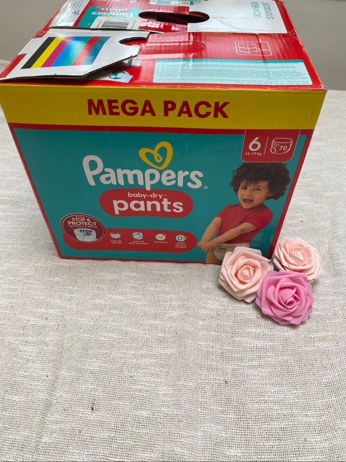 Carton Lot vêtements bébé fille 1mois - photo numéro 2
