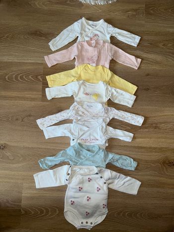 Lot 12 bodies 1 mois