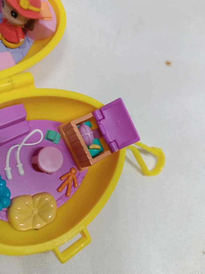 2001 treats Polly pocket easter friandise mattel chasse Oeuf Pâques bluebird jaune yellow panier egg - photo numéro 3