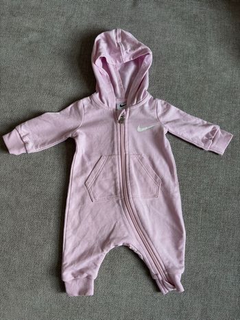 Combinaison nike rose , 50-56cm