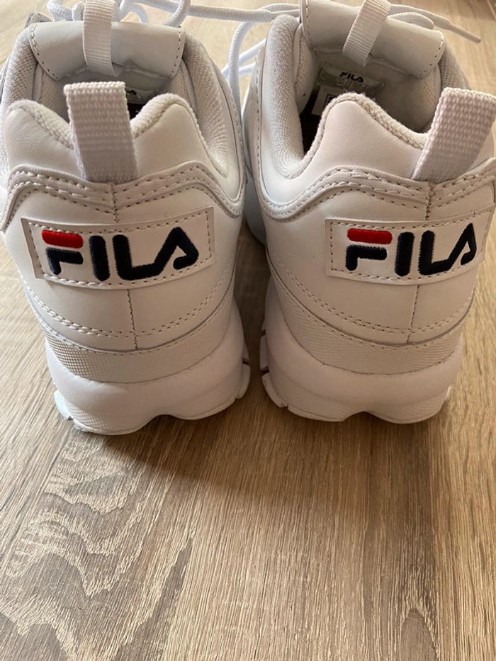 Baskets Fila Distuptor Low blanche T44 - photo numéro 6